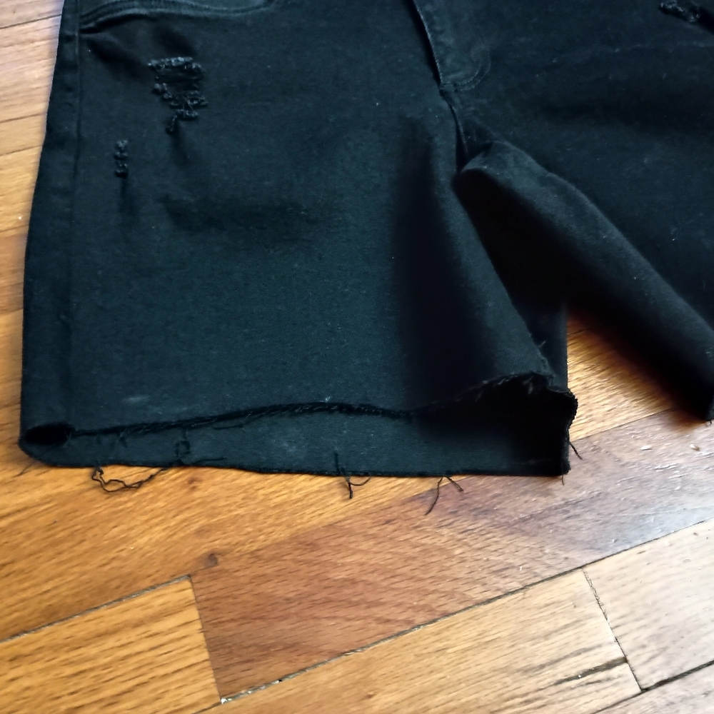 NWT Time and Tru Black Comfort Stretch Maternity Bermuda Shorts Large 12- 14 - Picture 4 of 14